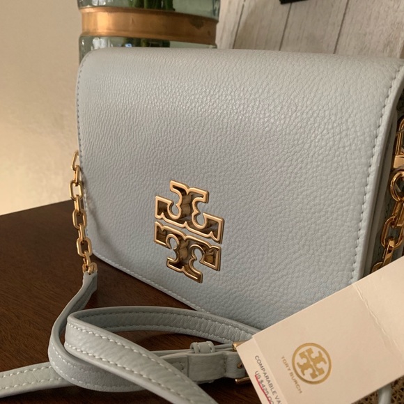Tory Burch Handbags - Beautiful Tory Burch Chain Crossbody 🦋